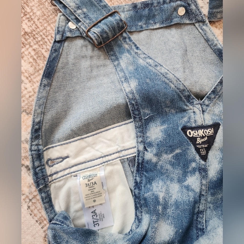 OshKosh B'gosh Blue Denim Overalls with Red Top - Picture 4 of 4